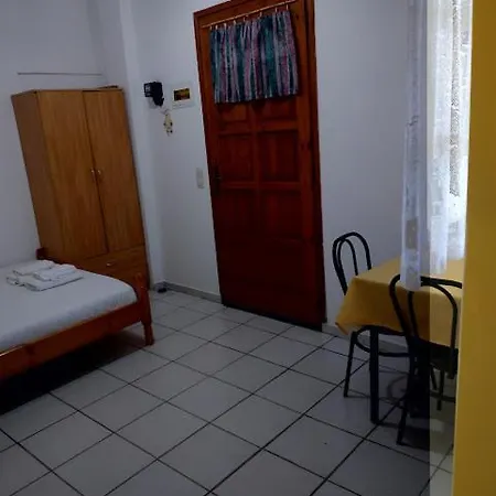 The Mesaktis River Rooms 1 Gialiskarion Exterior photo