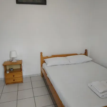 The Mesaktis River Rooms 1 Gialiskarion Exterior photo