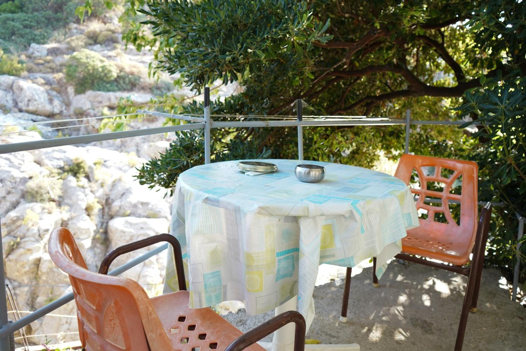 The Mesaktis River 1 Apartment
